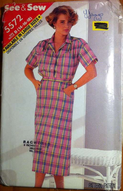 See & Sew 5572 Blouse and Skirt. Size 14,16,18. Complete Uncut F/F