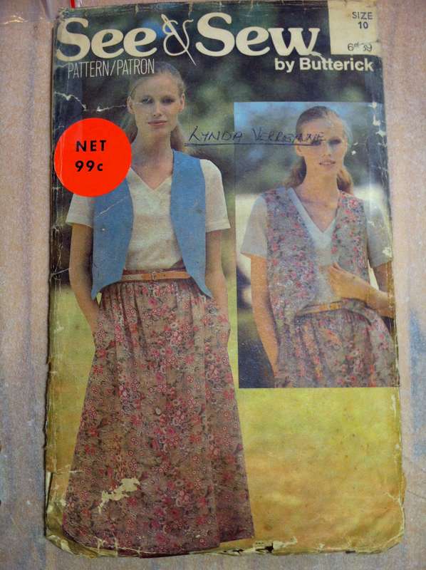 See & Sew 6389 Reversible Vest and Skirt. Size 10. Complete.
