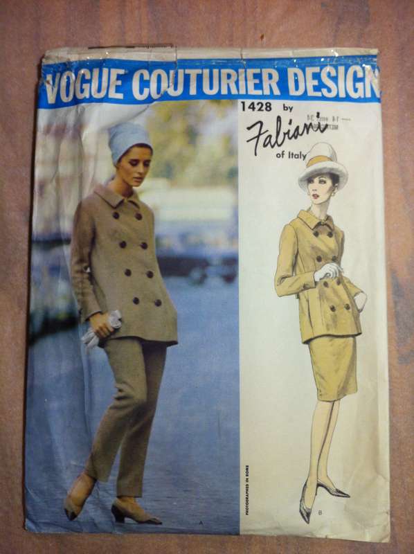 Vogue 1428 Pants Suit & Suit. Size 14. Unprinted Pattern. Complete