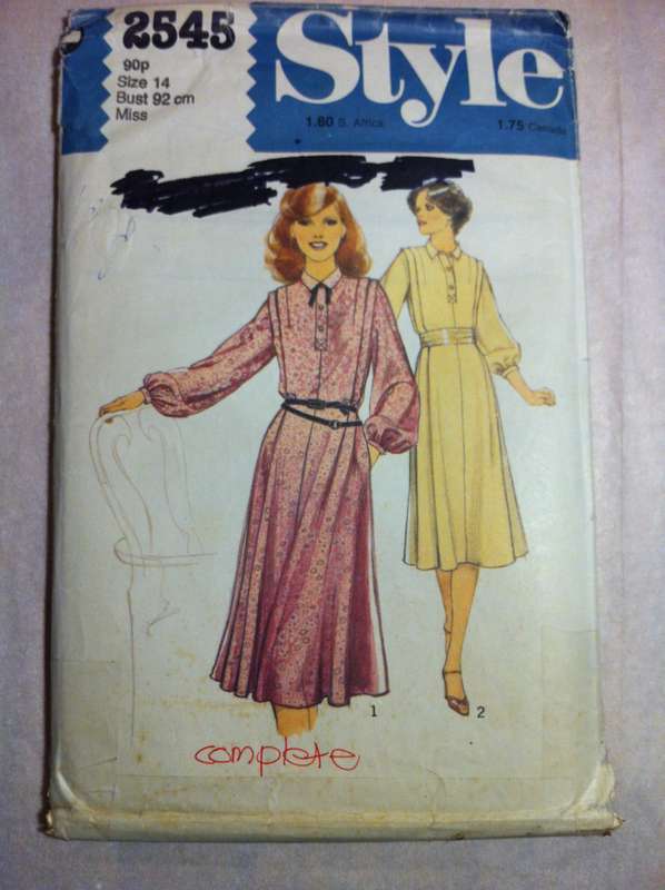 Style 2545 Pullover Flared Dress. Size 14. Complete Uncut F/F