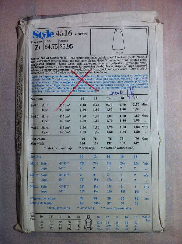 Style 5416 Set of Skirts. Size 16 / Waist 76 cm. Complete Uncut F/F