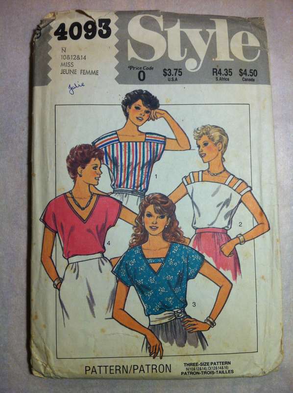 Style 4093 Pullover Tops. Size 10-14. Cut on 14. Complete