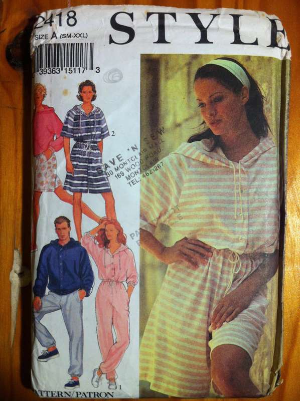 Style 2418 Oversized Sportswear for Knits. Size XS-XXL. Complete. Uncut F/F