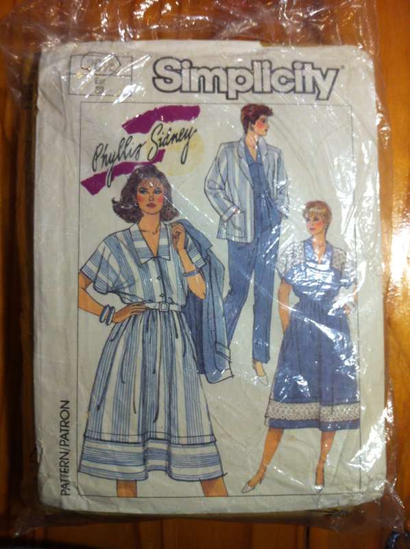 Simplicity 7399 Blouse, Pants, Skirt & Unlined Jacket. Size 20,5. Complete