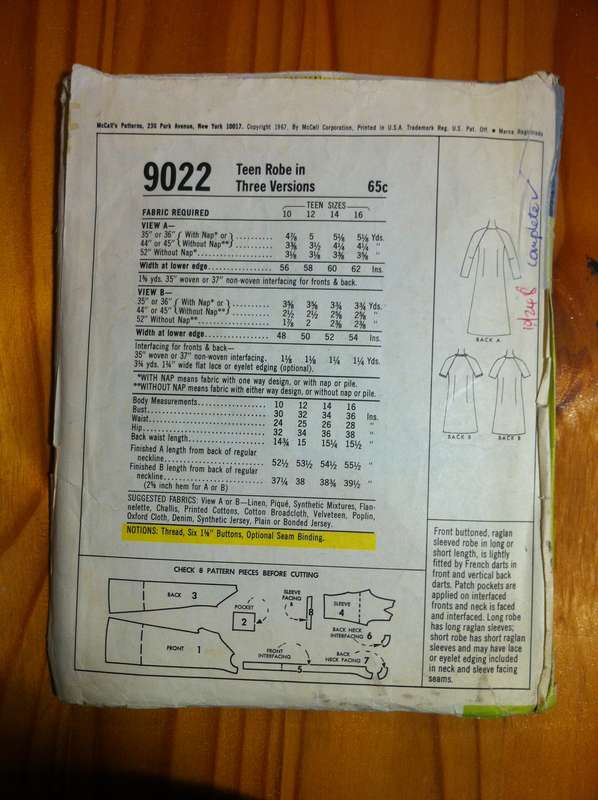 McCalls 9022 Teen Robes in 3 Versions. Teen size 14. Complete