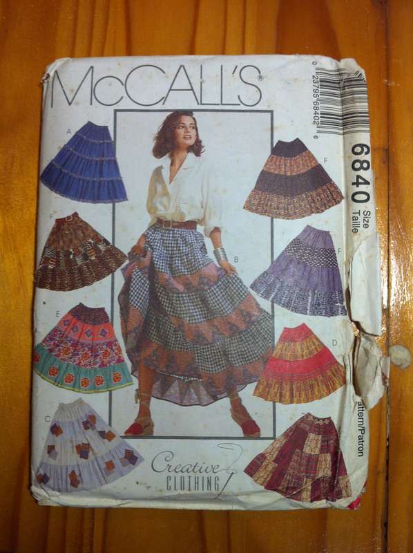 McCalls 6840 Pull on Tiered Skirts. Size Z / Lrg-XL. Complete Uncut F/F. Envelope worn / damaged.