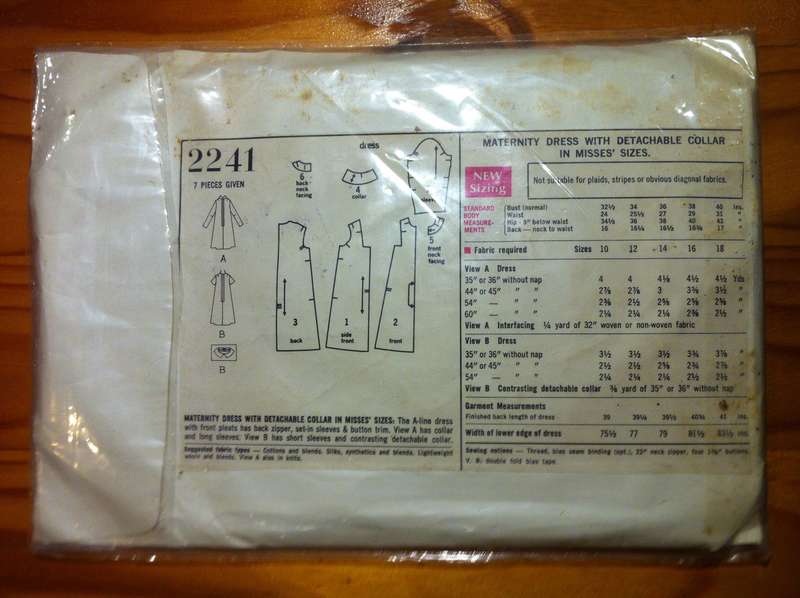 Style 2242 Maternity Dress with Detachable Collar. Size 18. Complete.