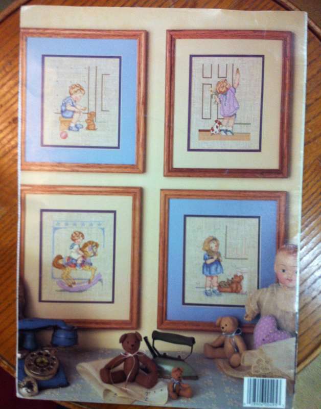 Tender Moments. Eight Designs by Carol Bryan. Cross Stitch