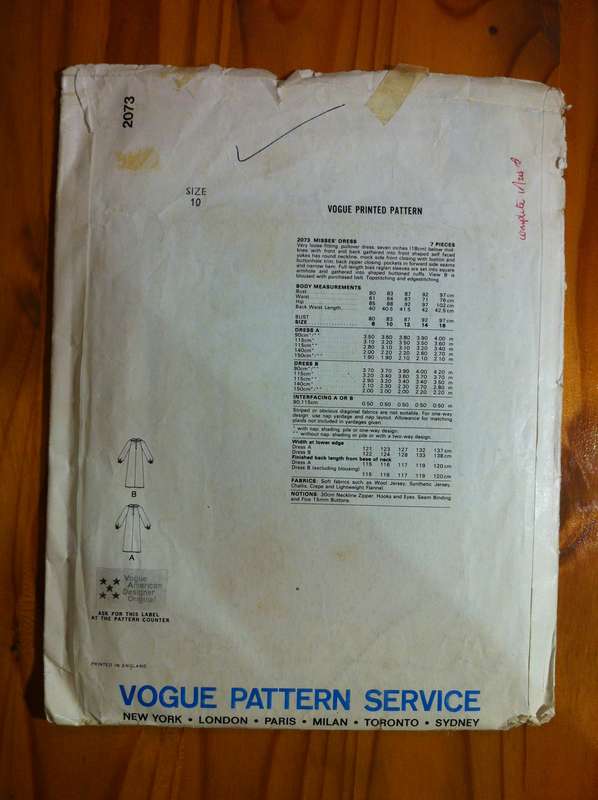 Vogue 2073 Loose Fitting Pullover Dress. Size 10. Complete