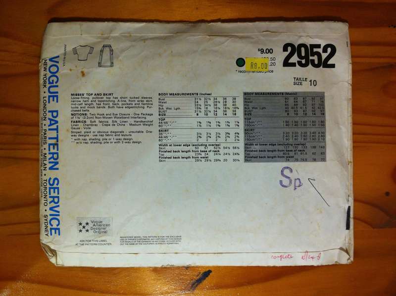 Vogue 2952 Misses' Top and Skirt. Size 10. Complete.