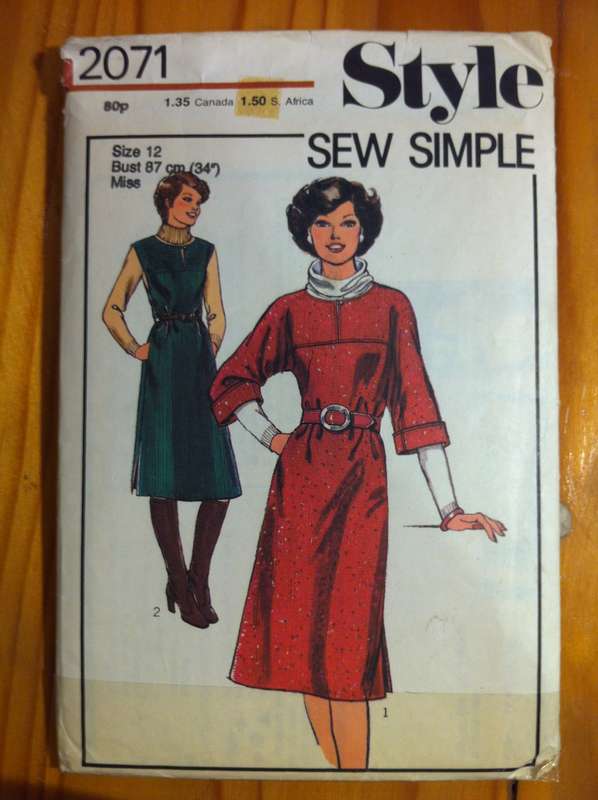 Style 2071 Misses' Overdress. Size 12. Missing C/Pocket.