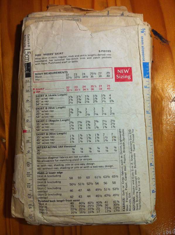 Butterick 5555 Wrap Skirts. Waist 74cm. Complete. Torn Envelope