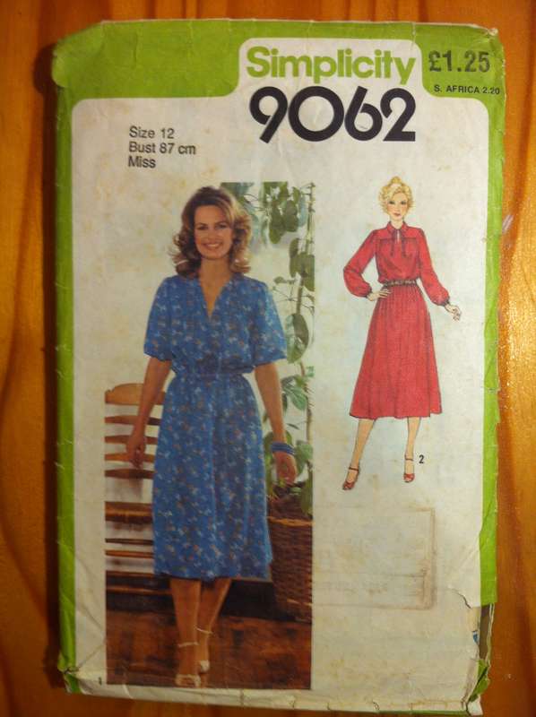 Simplicity 9062 Pullover Dress. Size 12. Complete
