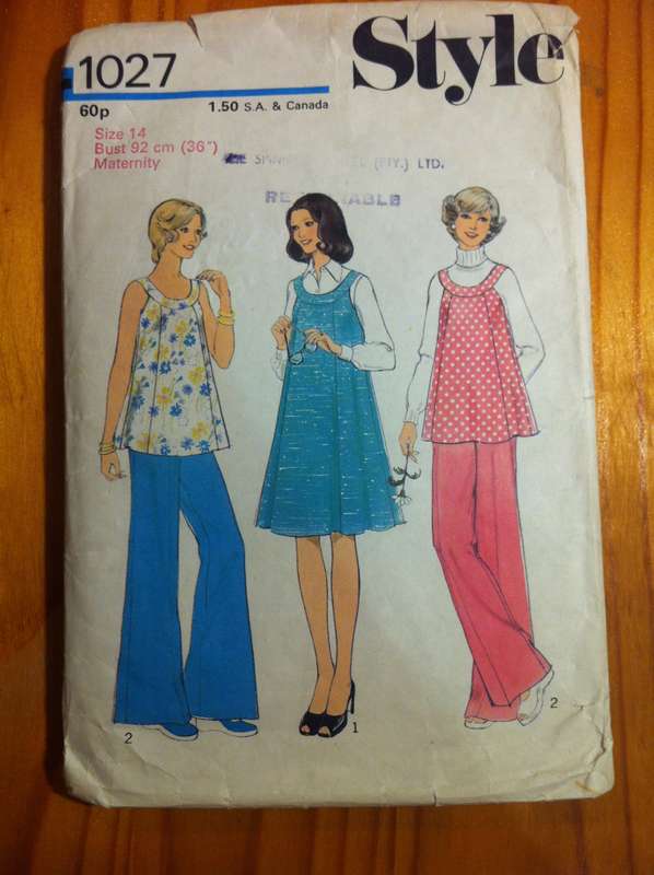 Style 1027 Maternity Pinafore Dress or Top And Trousers. Size 14. Complete