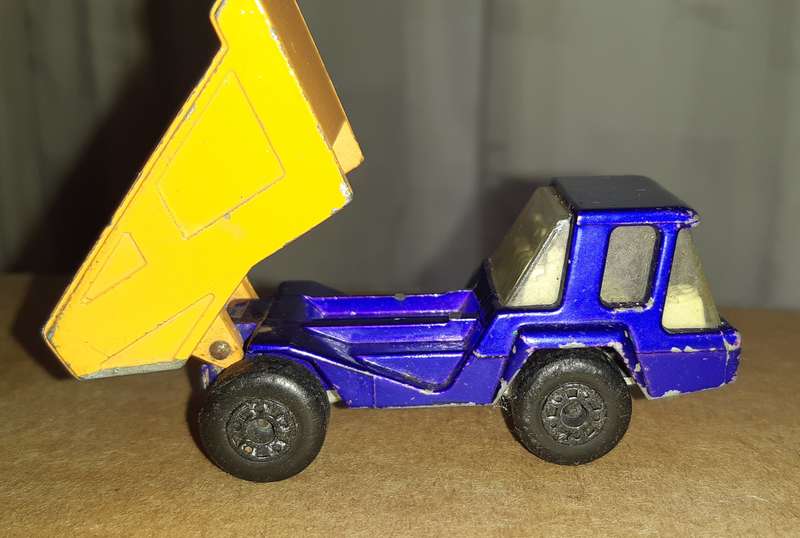 LESNEY MATCHBOX #23 ATLAS DUMP TRUCK 1975 ( MADE IN ENGLAND)