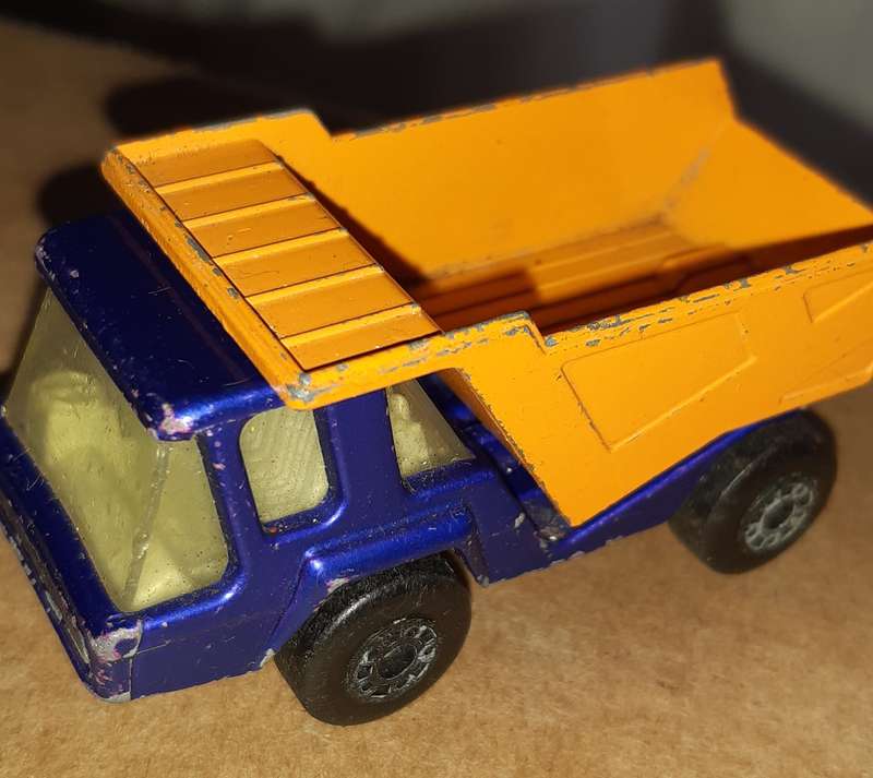 LESNEY MATCHBOX #23 ATLAS DUMP TRUCK 1975 ( MADE IN ENGLAND)