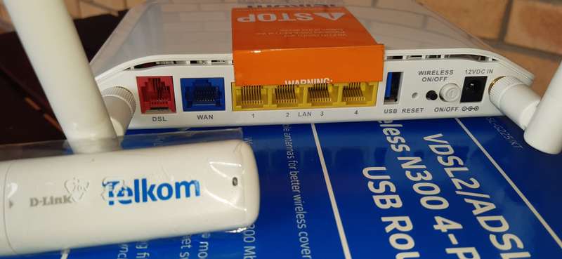 VDSL2 / ADSL2+Wireless N300 4-Port USB Router