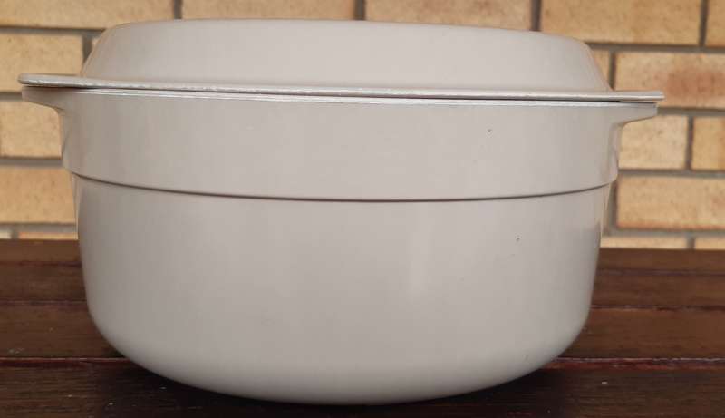 Vintage Anchor Hocking Microware Dish with Lid