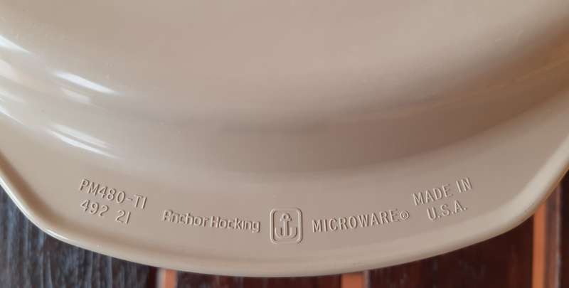 Vintage Anchor Hocking Microware Dish with Lid
