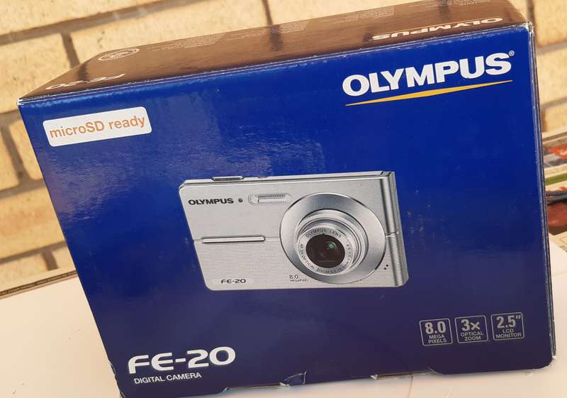 Olympus FE-20 8MP Digital Camera