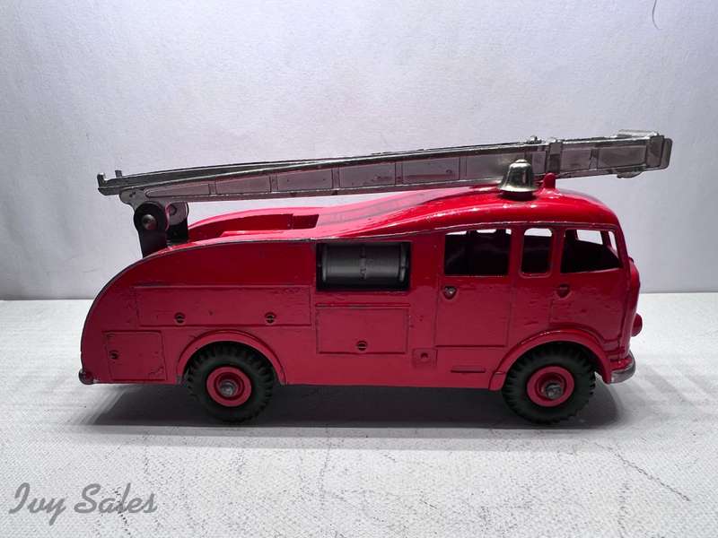 Dinky SuperToys #955 Commer Fire Engine with Original Box