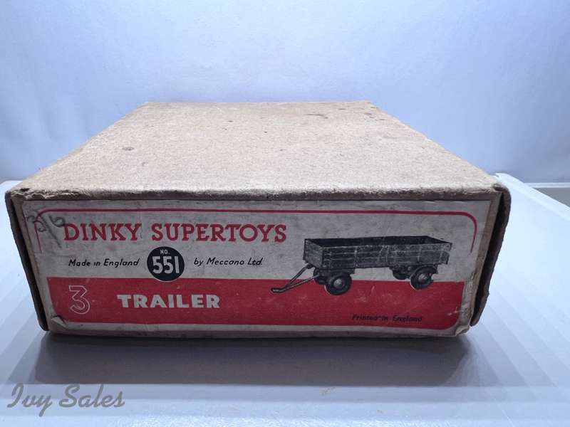 DINKY TOYS COMMERCIAL TRADE BOX #551 X3 TRAILERS WITH ORIGINAL BOX