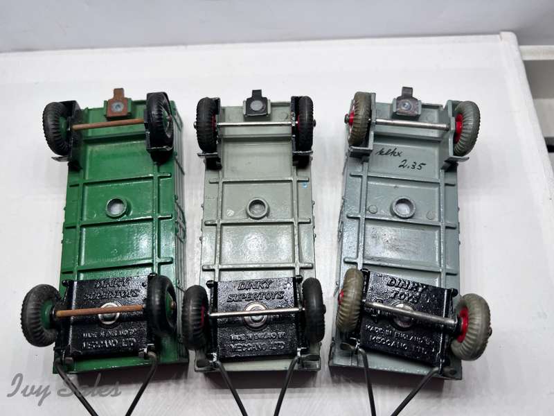 DINKY TOYS COMMERCIAL TRADE BOX #551 X3 TRAILERS WITH ORIGINAL BOX