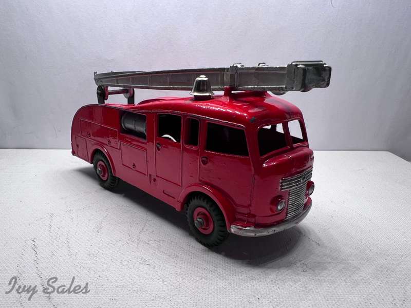 Dinky SuperToys #955 Commer Fire Engine with Original Box