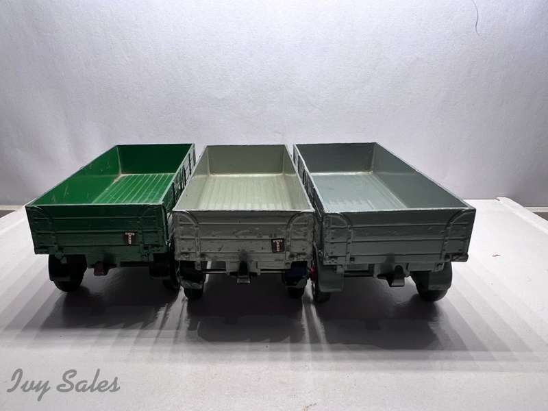 DINKY TOYS COMMERCIAL TRADE BOX #551 X3 TRAILERS WITH ORIGINAL BOX