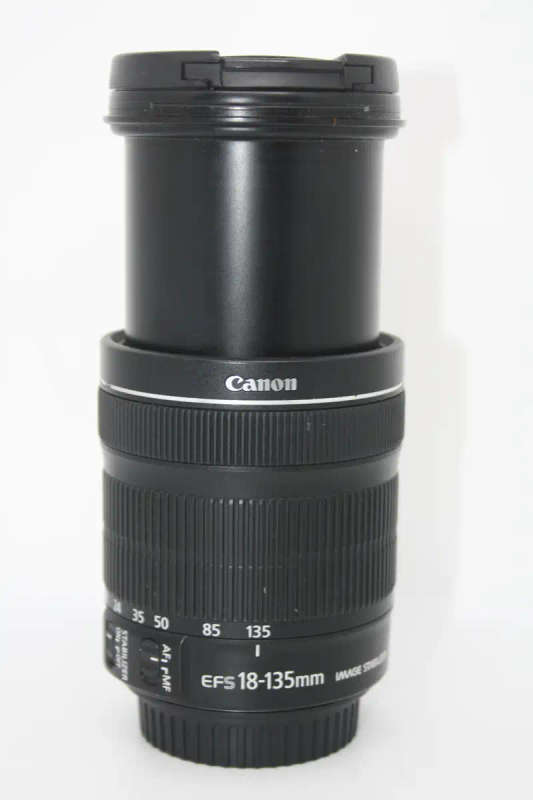 Canon EF-S 18-135mm f/3.5-5.6 IS STM