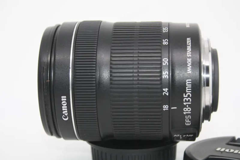 Canon EF-S 18-135mm f/3.5-5.6 IS STM