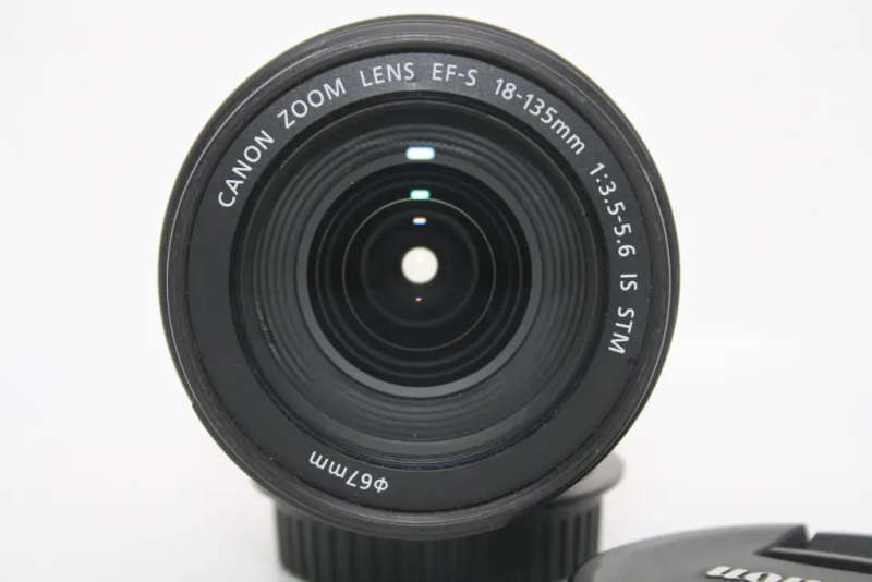 Canon EF-S 18-135mm f/3.5-5.6 IS STM