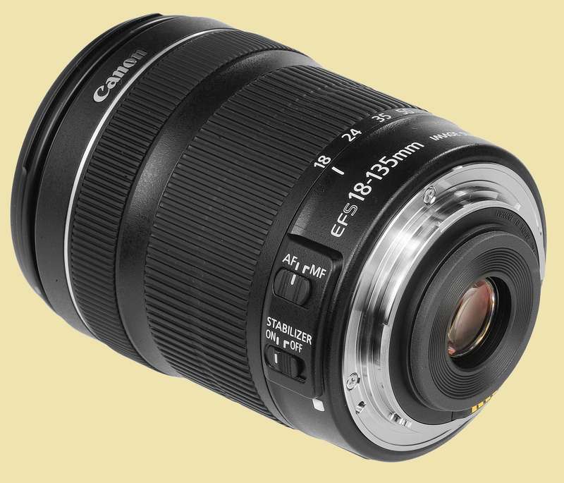 Canon EF-S 18-135mm f/3.5-5.6 IS STM