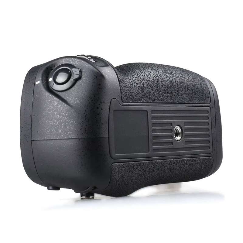 Generic Battery Grip for Nikon D7000 / D7200 DSLR Cameras (MB-D15)