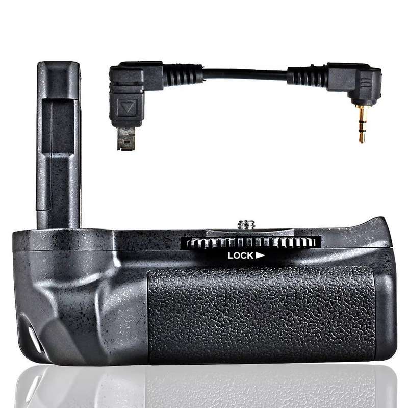 Generic Battery Grip for NIKON D5100 / D5200 /D5300 DSLR Cameras (Plus IR Remote Shutter Release)