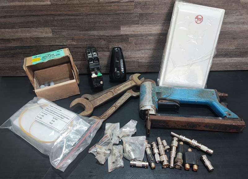 Tool/Mixed Goods lot(One bid for all)