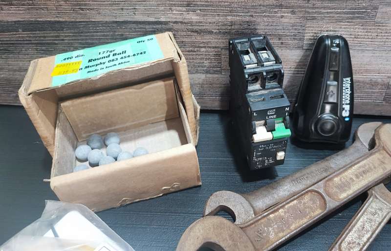 Tool/Mixed Goods lot(One bid for all)