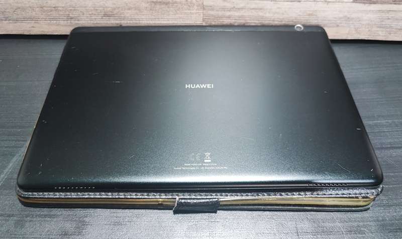 Huawei Mediapad T5 10 inch Tablet(Still running Google Play)