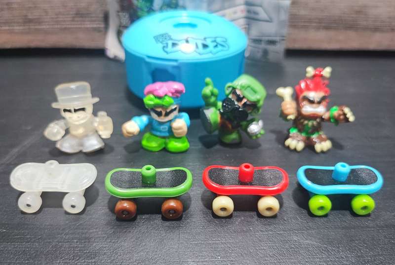 2004 Tech Deck Dudes Mini Figures