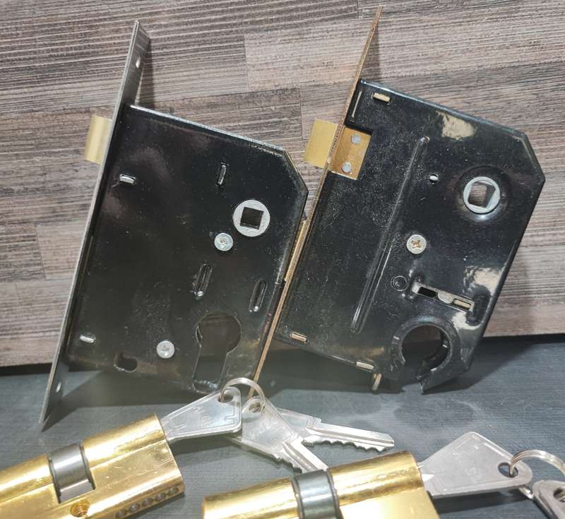 Cylinder Locks with keys(never been used)