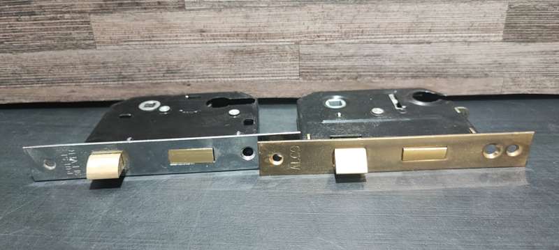 Cylinder Locks with keys(never been used)