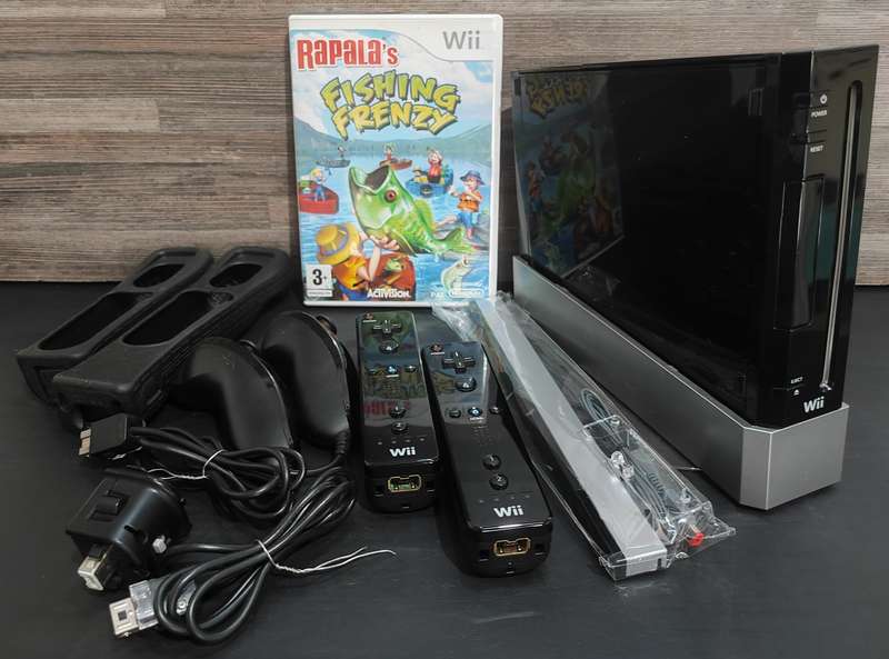 Nintendo Wii Bundle(Black) Free Shipping
