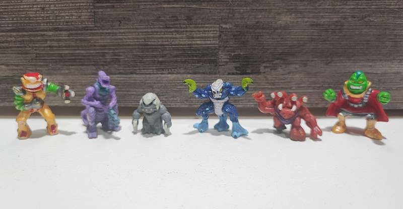 1997 Fistfull of Aliens Mixed Lot