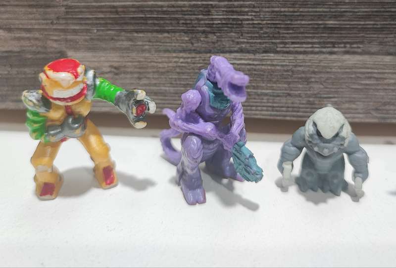 1997 Fistfull of Aliens Mixed Lot