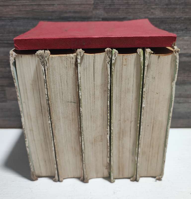 Vintage Readers Digest Bedside Library