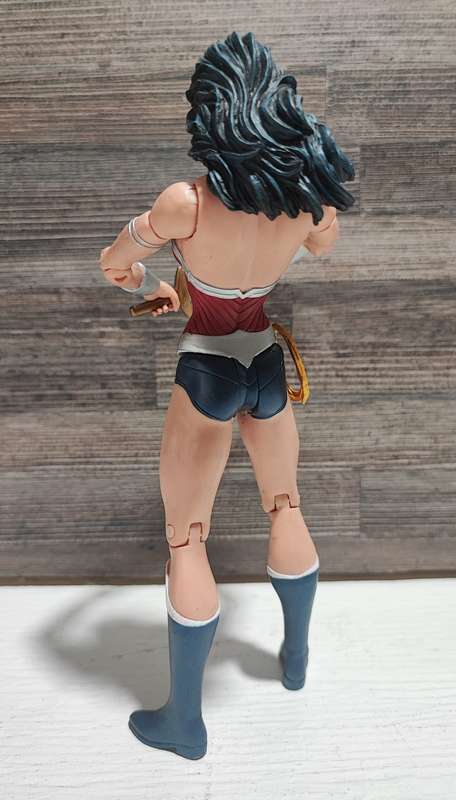 DC Collectibles Essentials - Wonder Woman