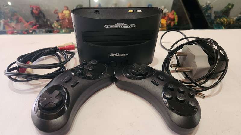 Sega Megadrive Mini Classic With 2 Controllers