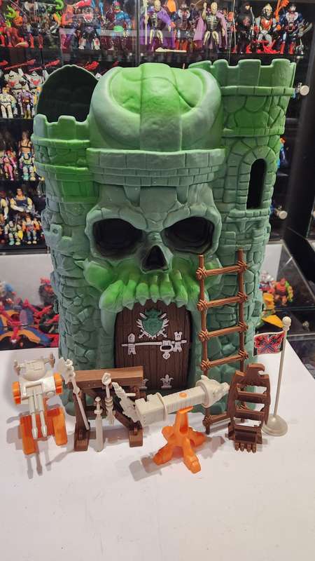 Masters Of The Universe (Motu) Origins Castle Grayskull Figure