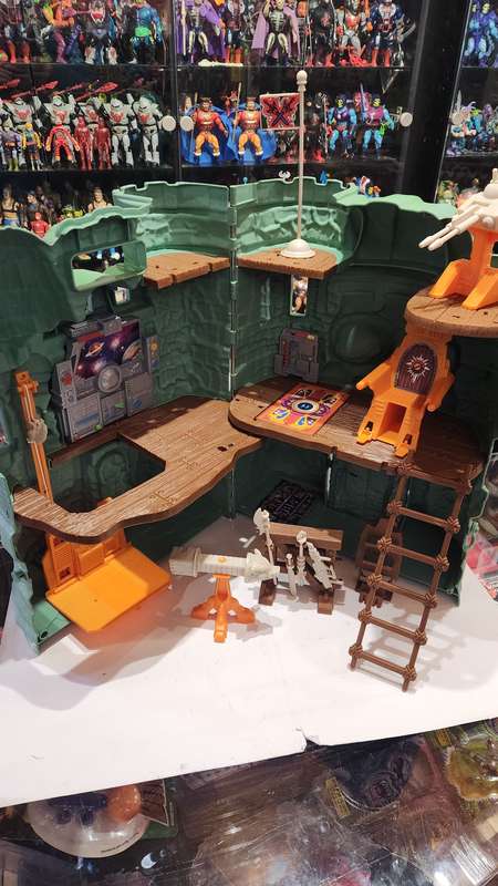 Masters Of The Universe (Motu) Origins Castle Grayskull Figure