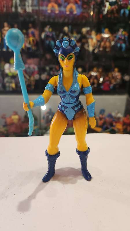 1982 Complete Evil-Lyn of He-Man-Masters of the Universe 87 (MOTU) Vintage Figure